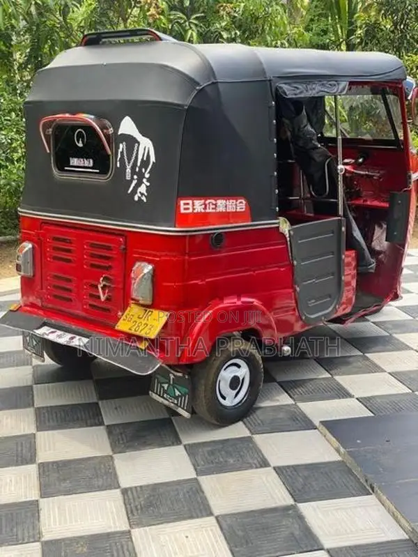 Bajaj RE Three Wheeler 2004