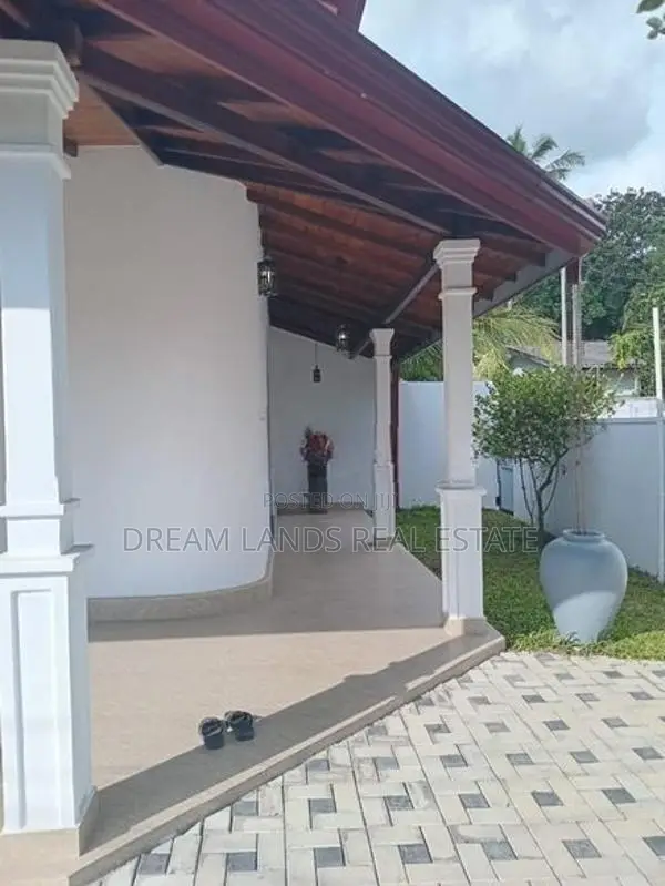 Piliyandala 2 Story House For sale