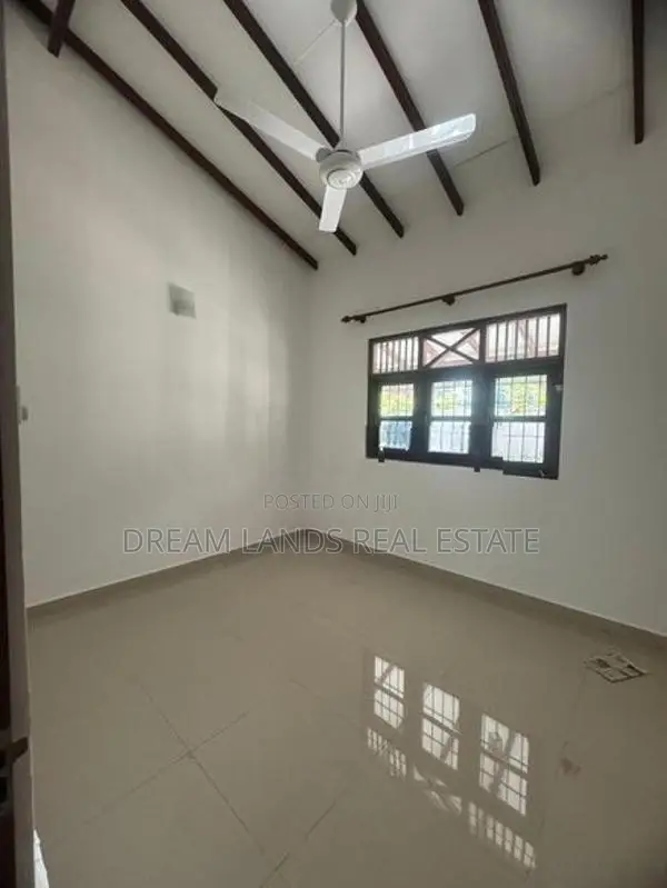 Piliyandala House For sale