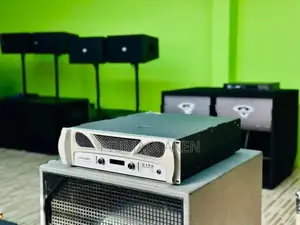 Crown xti2153 Amplifier