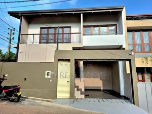 Architecture Designed Luxury Two Storey House Piliyandala