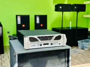 Crown xti2153 Amplifier