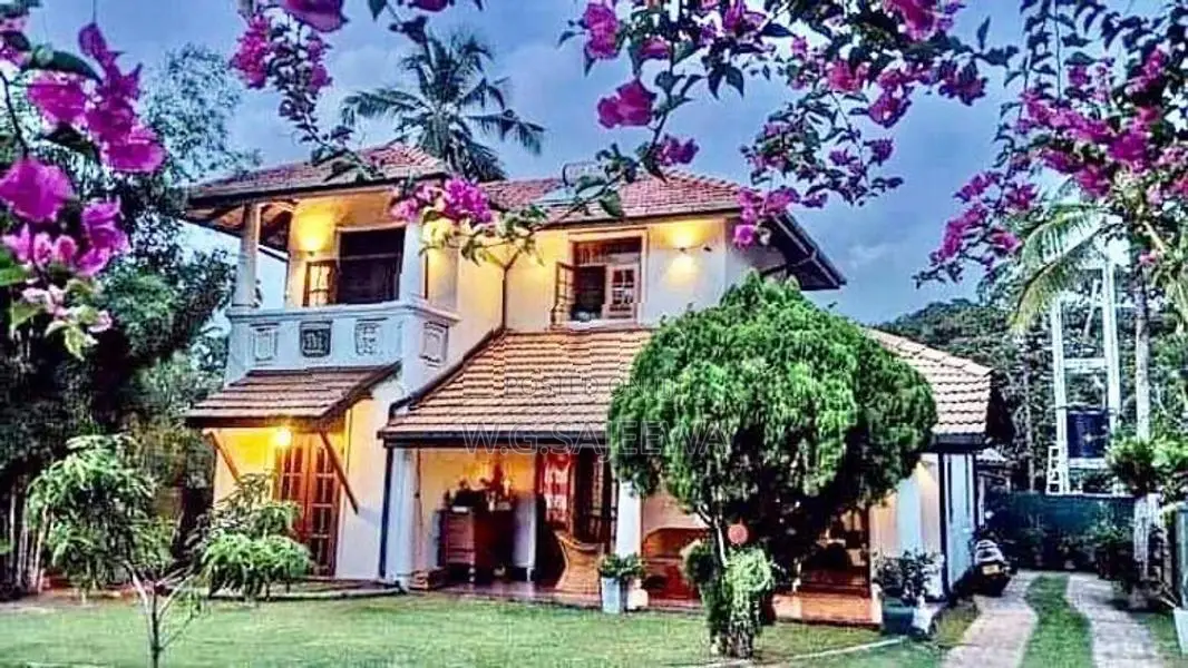 Negombo Beach Side 20 Perches 2 Storey House for Sale