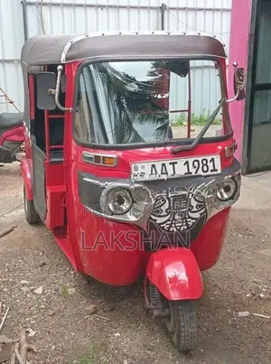 Bajaj RE 2014