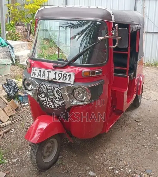 Bajaj RE 2014