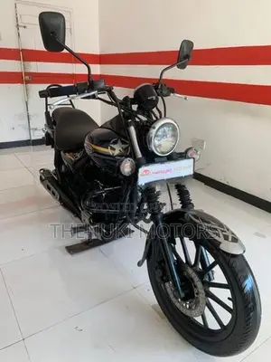 Bajaj Avenger 2017