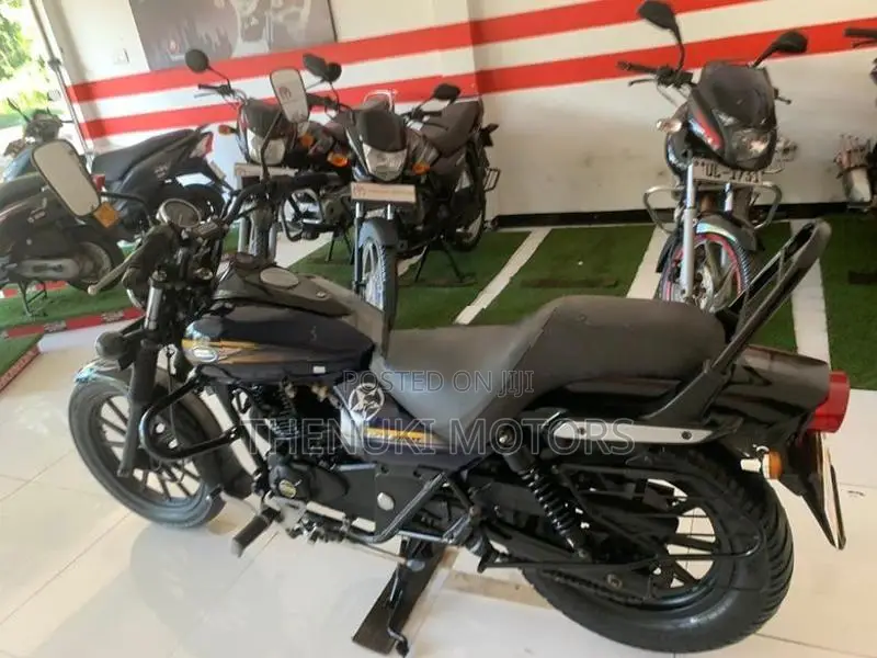 Bajaj Avenger 2017