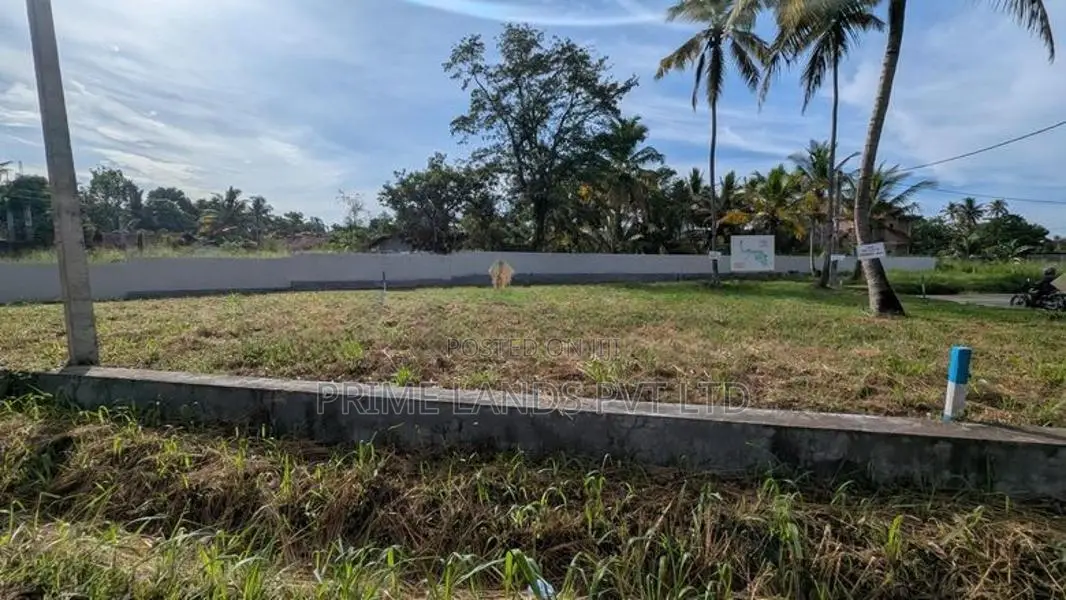 kurunegala A6 Bus Road Facing Lands