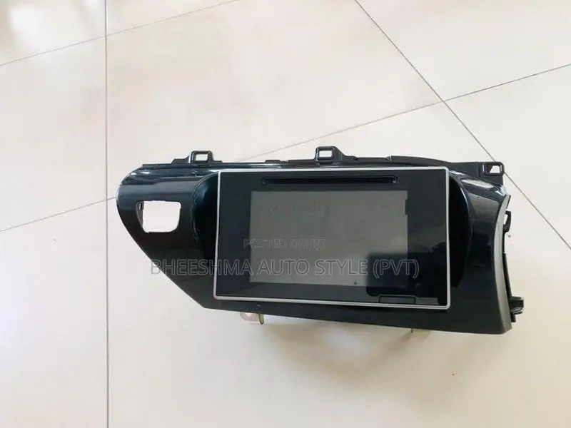 Toyota Hilux Revo Player