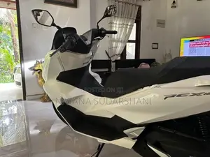 Honda PCX160 2025