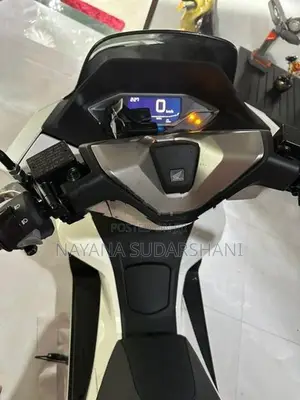 Honda PCX160 2025
