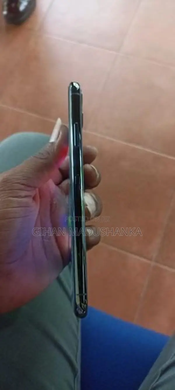 Apple iPhone 11 Pro Max (Used)