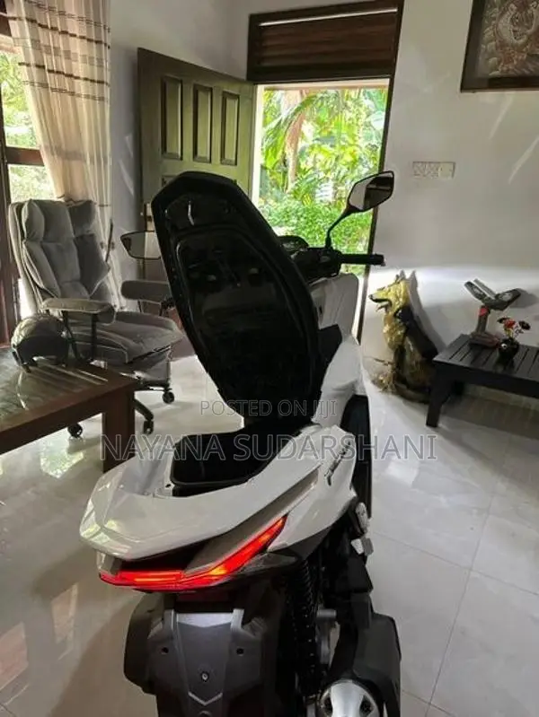 Honda PCX160 2025