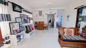 අලුත්ම Luxury දෙමහල් නිවසක් Delgoda