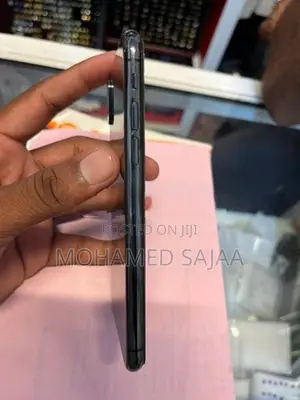Apple iPhone XS (Used)