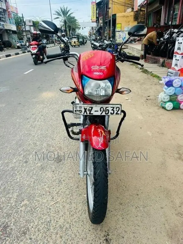 Hero HF Deluxe 2011