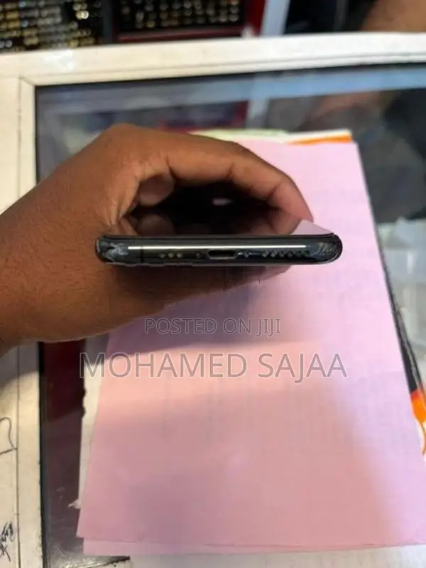 Apple iPhone XS (Used)