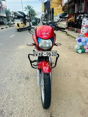 Hero HF Deluxe 2011
