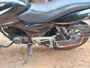 Bajaj Pulsar 150 2011