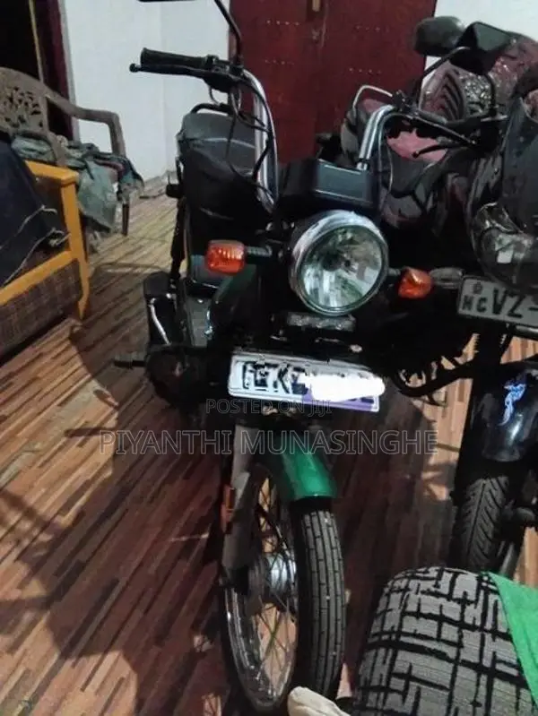 TVS XL 100 2025