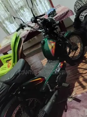 TVS XL 100 2025