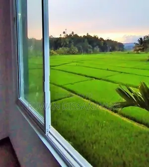 House with Furniture for Rent in Kiribathkumbura