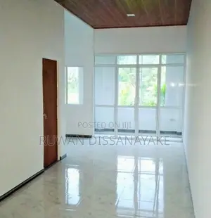 House with Furniture for Rent in Kiribathkumbura