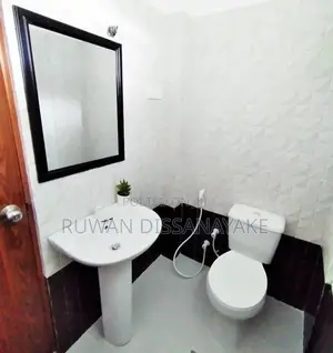 House with Furniture for Rent in Kiribathkumbura