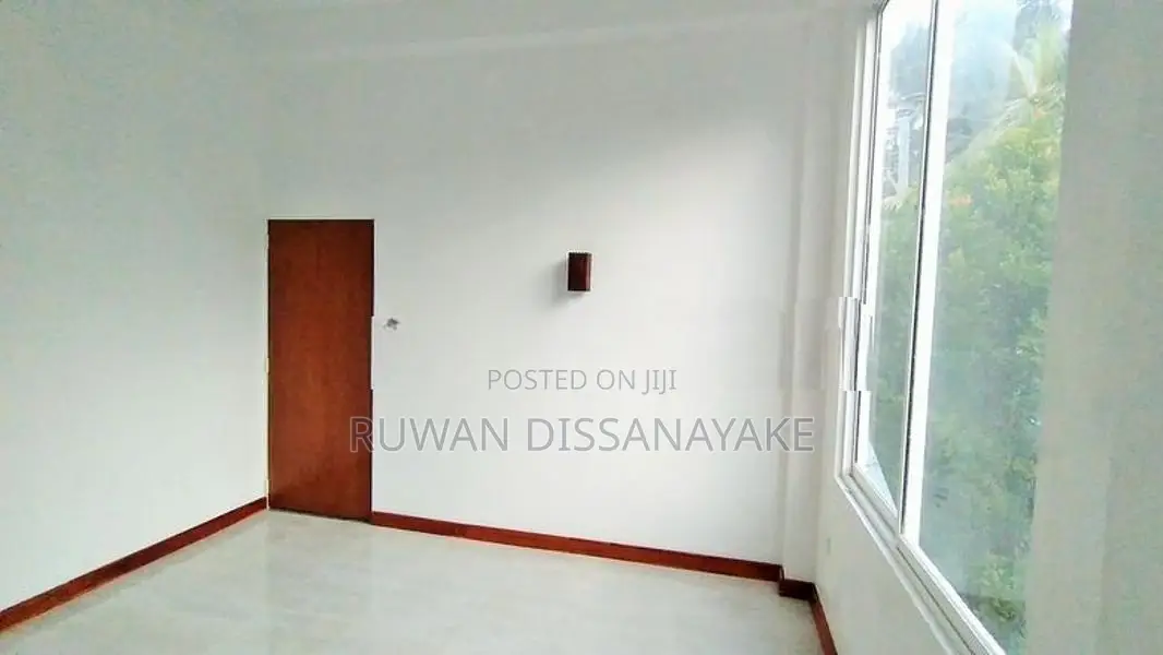 House with Furniture for Rent in Kiribathkumbura