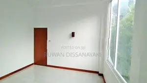 House with Furniture for Rent in Kiribathkumbura