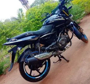Bajaj Pulsar 150 2017