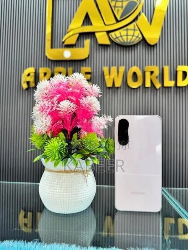Samsung Galaxy A56 5G 12GB 256GB (Used)