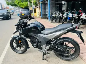 Honda CB Hornet 2016