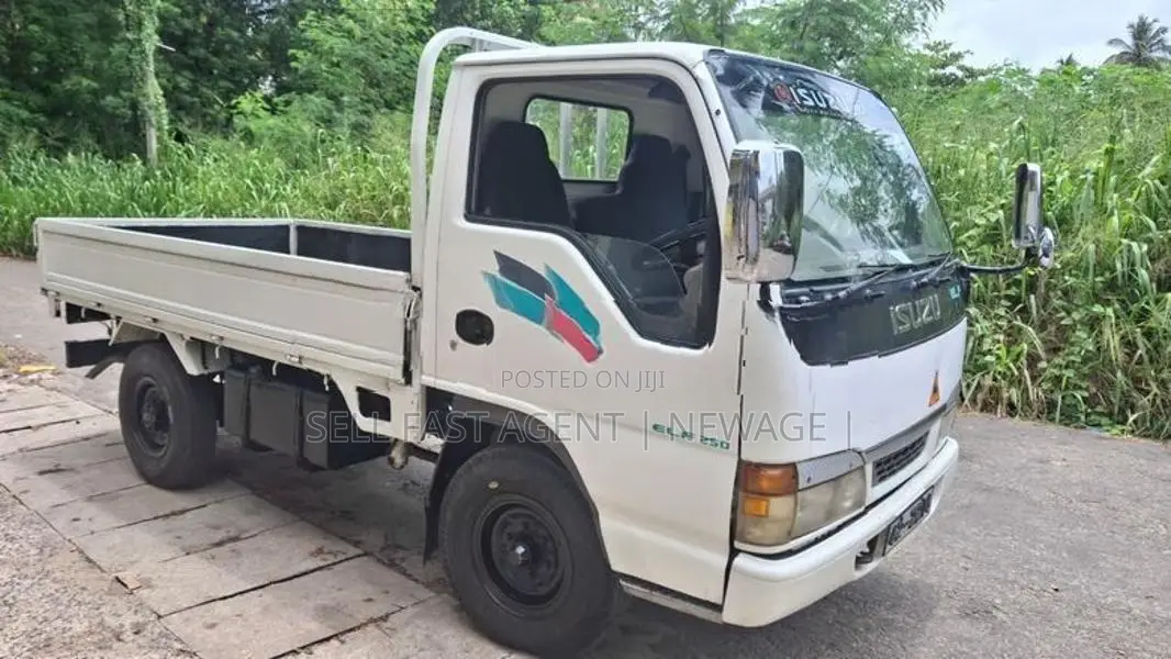 Isuzu Elf NKR 55 1985