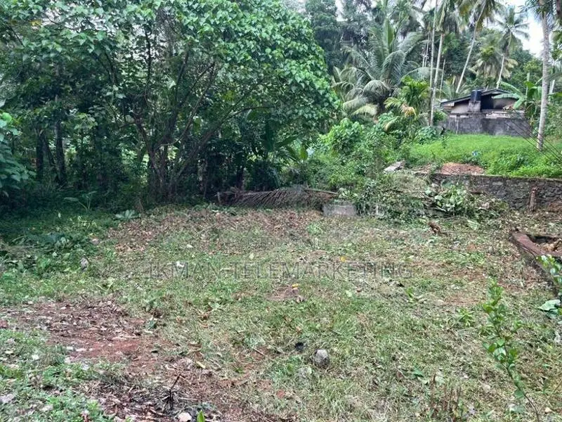 Land for Sale in Meegoda