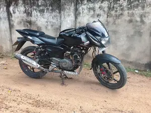 Bajaj Pulsar 180 2010