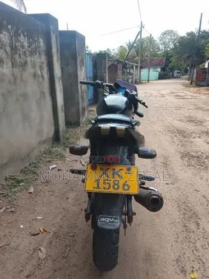 Bajaj Pulsar 180 2010