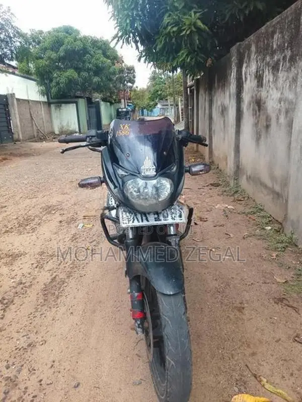 Bajaj Pulsar 180 2010