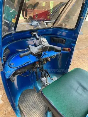 Bajaj RE 2008