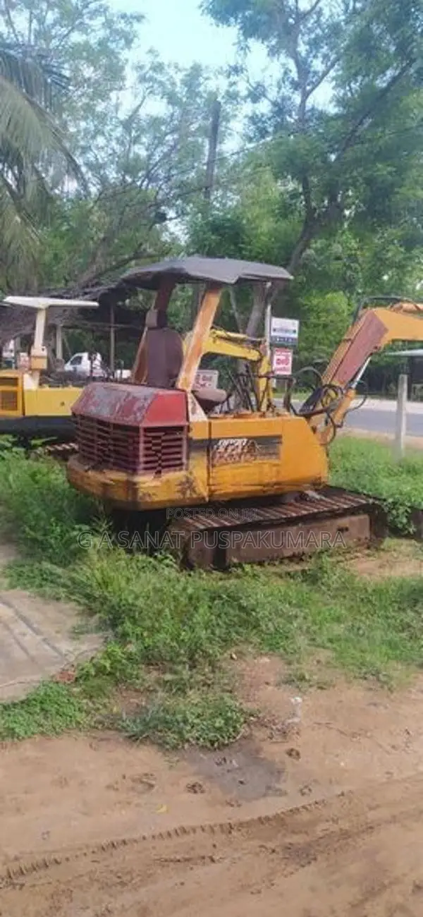 Komatsu PC30-6