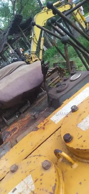 Komatsu PC30-6