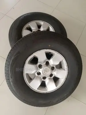 Toyota Hilux Wheels Tire 255/70R15