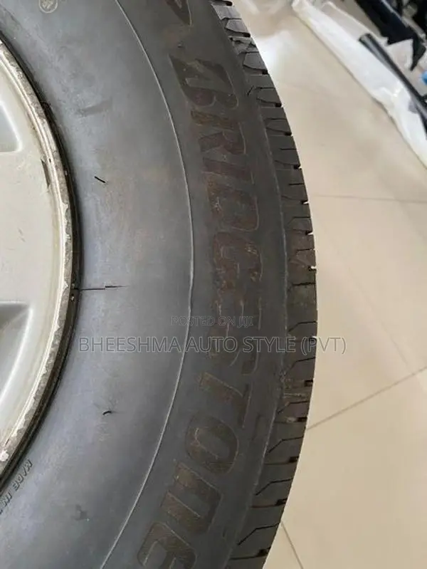 Toyota Hilux Wheels Tire 255/70R15
