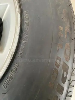 Toyota Hilux Wheels Tire 255/70R15