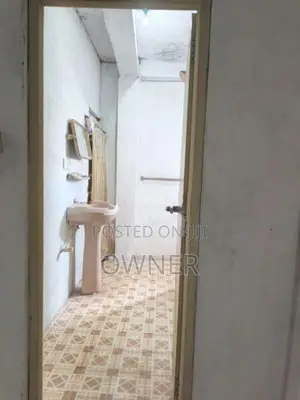 Room for Rent in Rajagiriya Kalapaluwawa Male Only