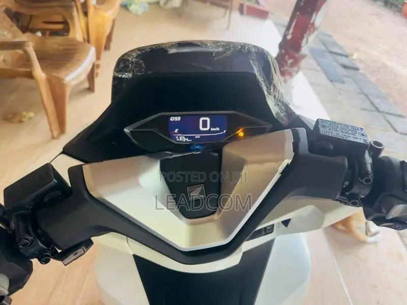 Honda PCX160 2025