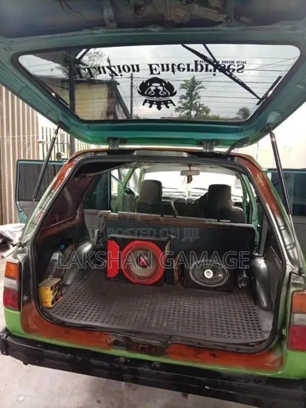 Nissan AD Wagon 1987