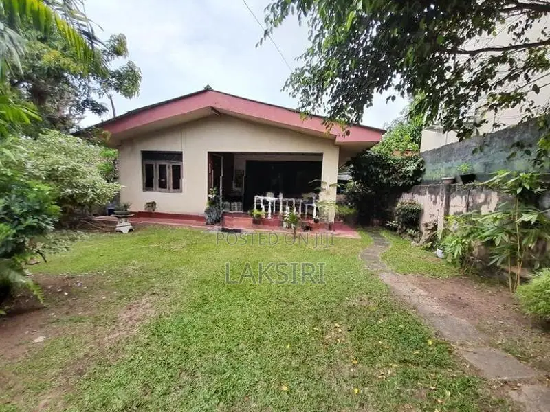 18.5 Hihg Recidence Land for Sale Nugegoda Jubilee Post City