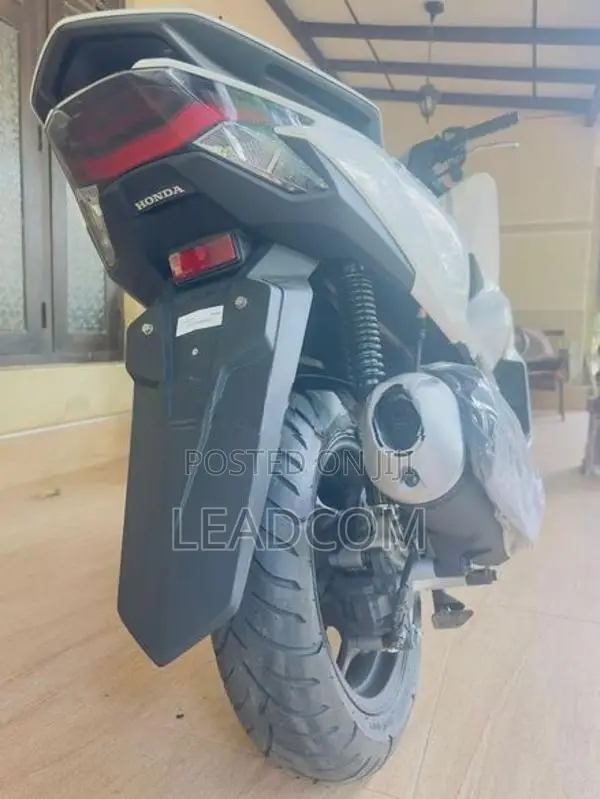 Honda PCX160 2025