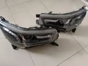 Toyota Hilux Head Light